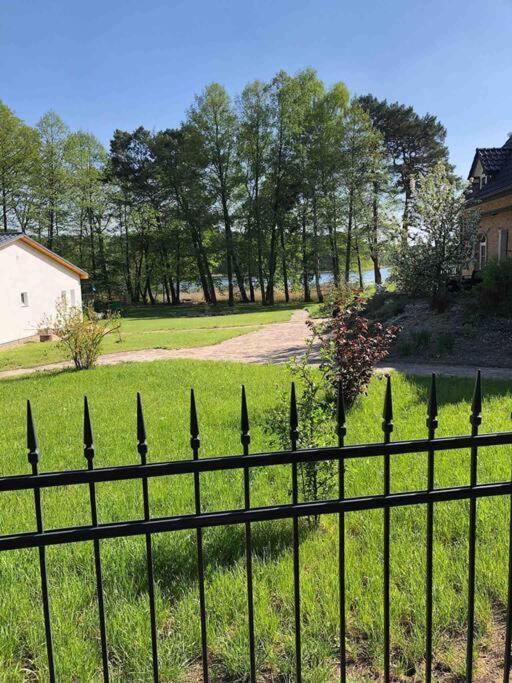 Vakantiehuis Haus Wilma Gruene Idylle Im Wald Direkt Am Wendisch Rietz